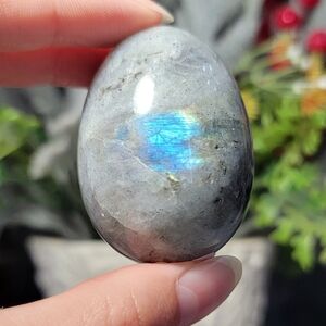SOLD ❌️ (B) NEW 2" LABRADORITE EGG